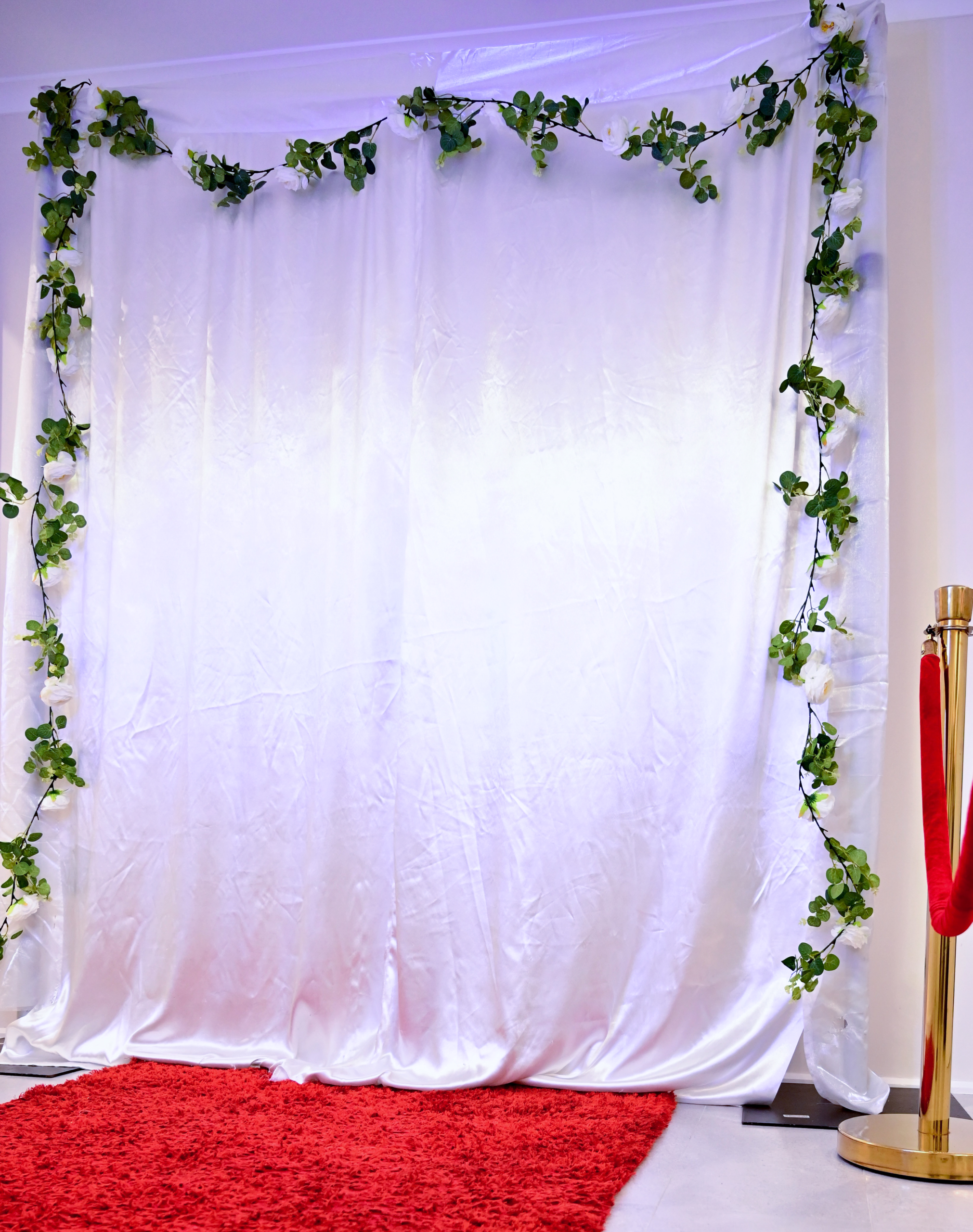 White backdrop photo booth Melbourne